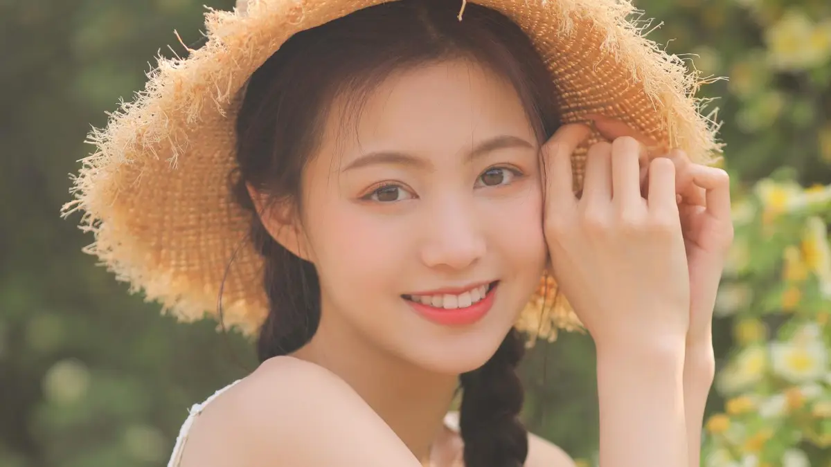 中国香港南昌私人伴游戴佳妮