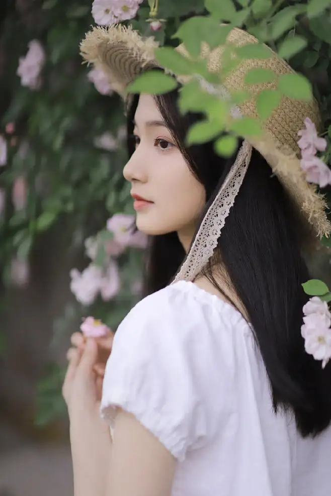 中国香港喀什私人伴游李菲儿