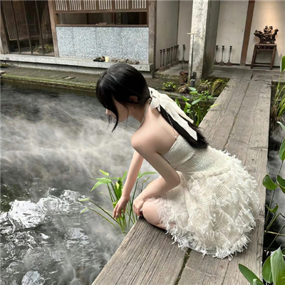 中国香港伴游女生仇吉月的资料