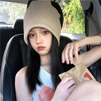 中国香港伴游女生丛河灵的资料